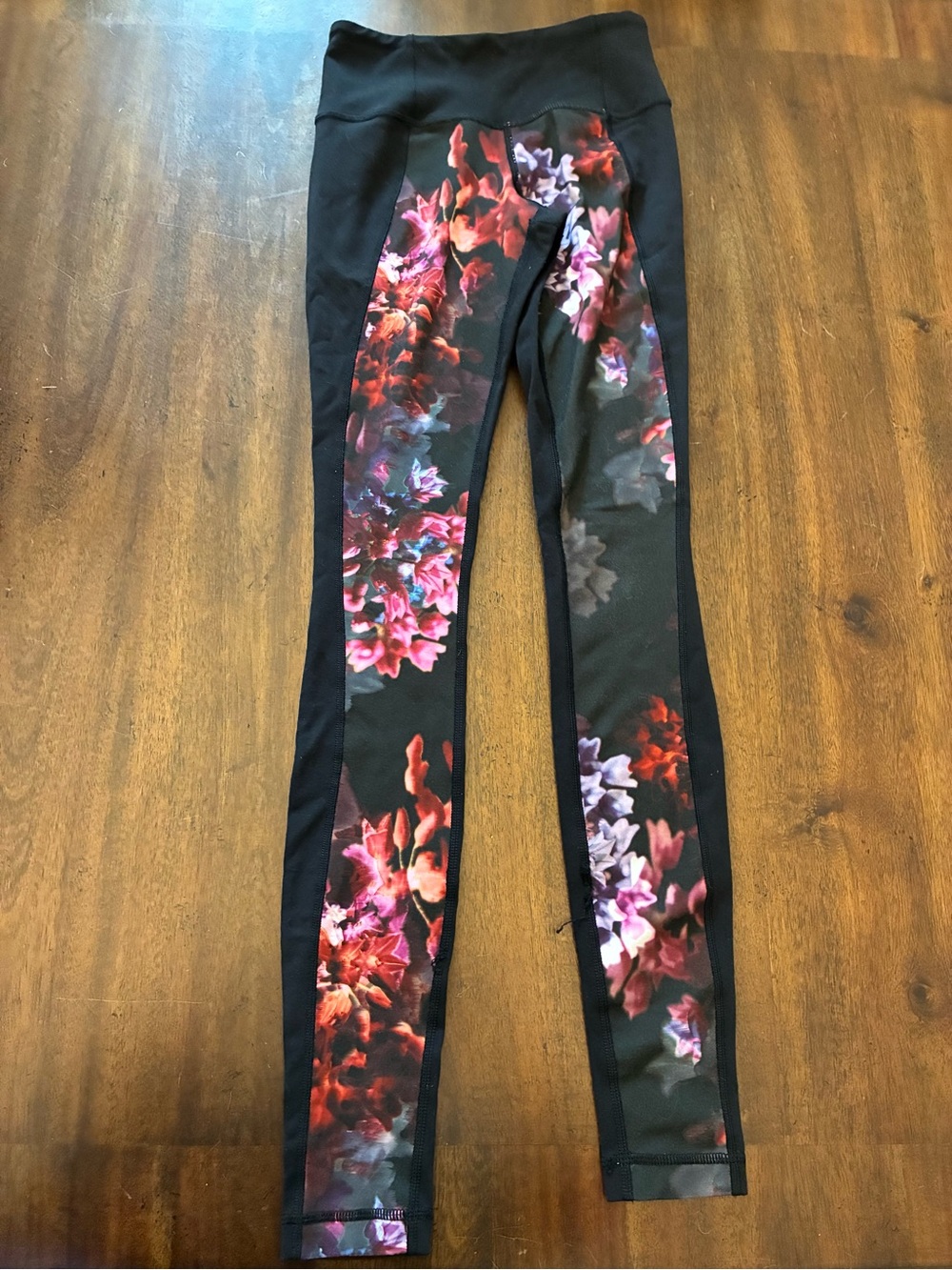 Lululemon Wunder Under Leggings 2 Black Color Blocked Spring Has Sprung Floral